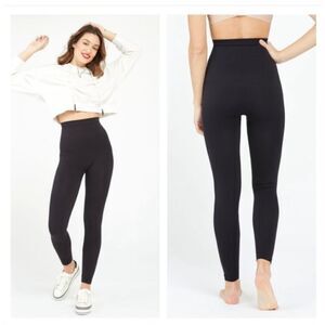 SPANX Look At Me Now Seamless‎ Leggings Black M